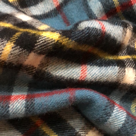 Vintage Highlander by Lochcarron Tartan Scarf - Picture 7 of 9